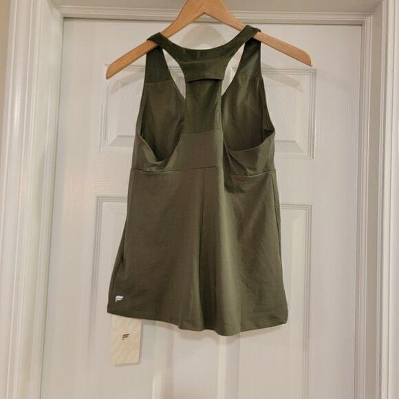 Fabletics New Mila Built In Bra & Back Pocket Tank Olive Green Size medium NWT - Picture 5 of 7
